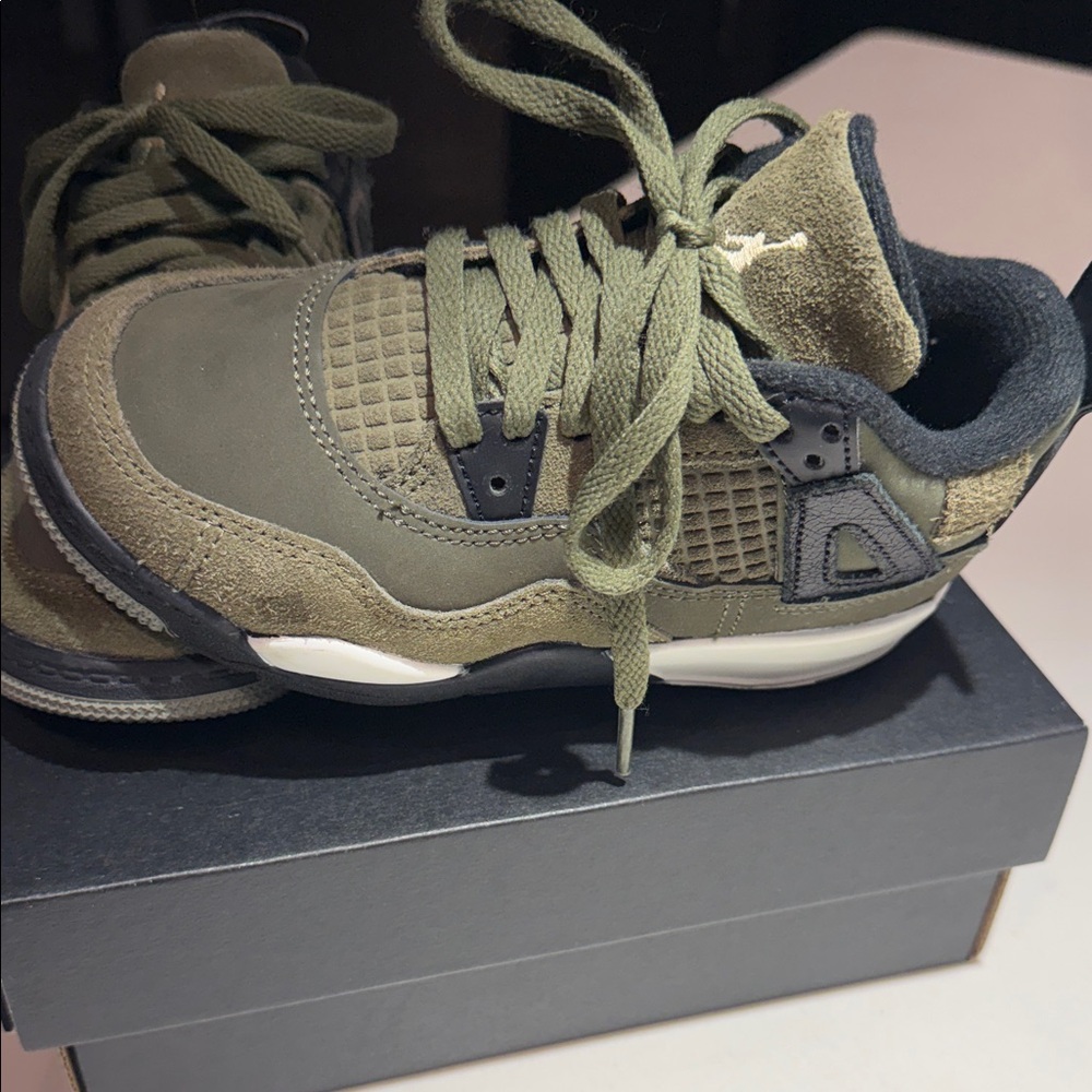 Jordan Kids Sneakers in Olive and Black